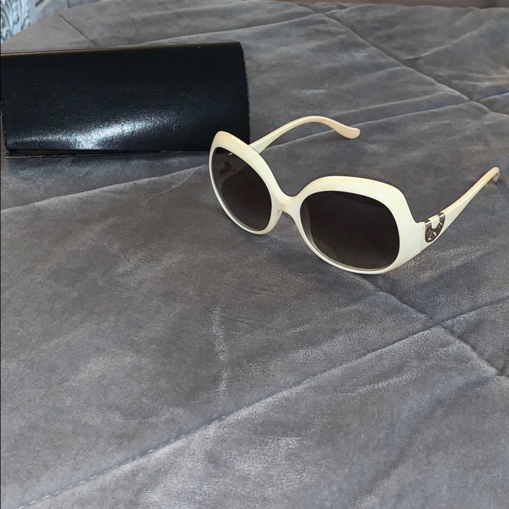 Fendi oversized sunglasses